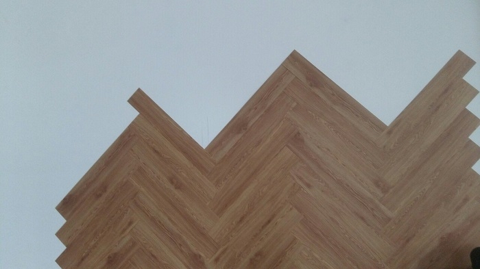 Thi công sàn nhựa giả gỗ quận Bình tân